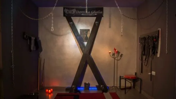 Cruz de San Andrés BDSM: ¿Qué es y cómo usarla?